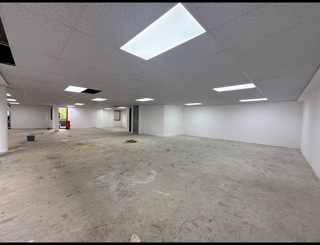 390M² RETAIL TO LET IN ROSEBANK